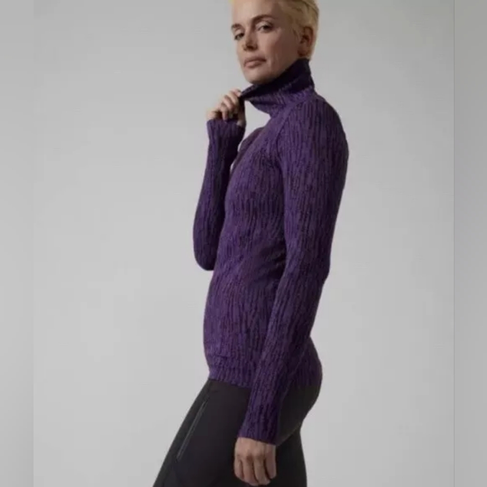 Athleta XS Top Slim Base-Layer Turtleneck Seamless Black Purple Workout NEW $98